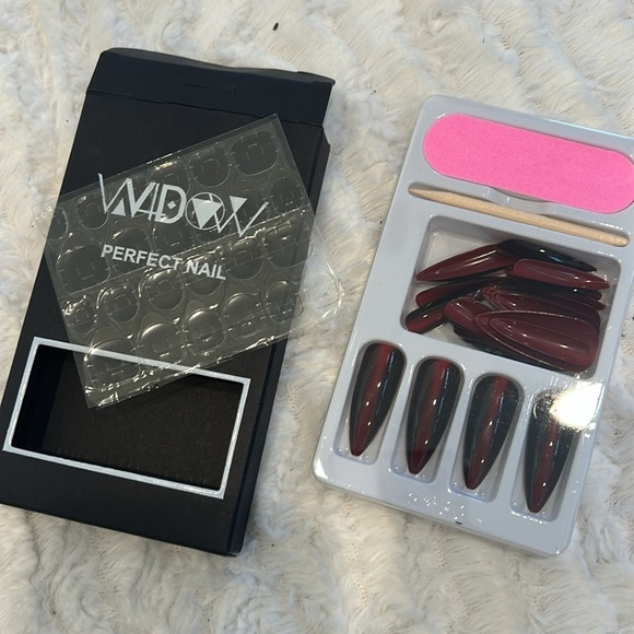 widow perfect nail press on nail set cat eye effect dark Red brand new in box - Picture 4 of 4